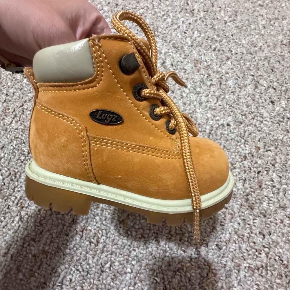 Lugz Kids Orange and Cream Boots